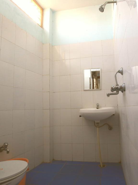 Bona Cafe Restaurant & Sala Guest House Varanasi Bilik gambar